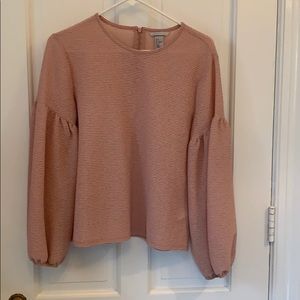 Rose blouse with bell sleeves